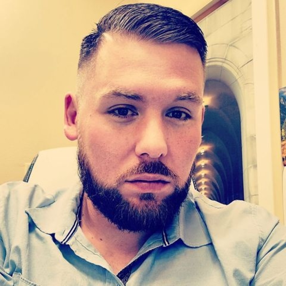 Meet your Posher, Justin